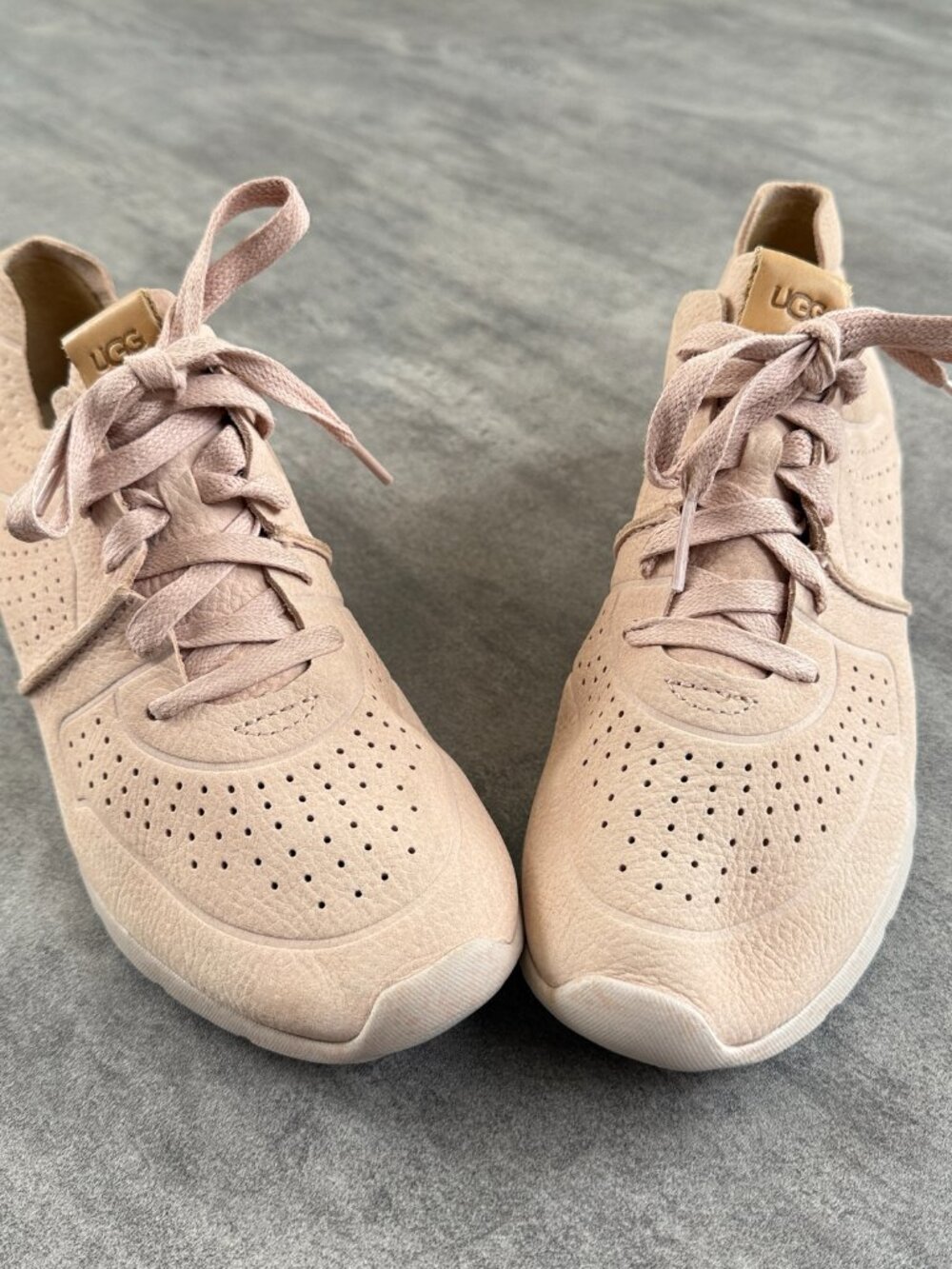 UGG Tye Leather Treadlite Sneakers Size 9.5 Women Pink Sz 9.5